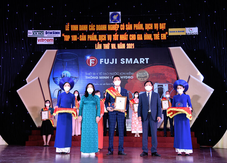 Fuji Smart nhận giải thưởng “Top 100 - Sản phẩm tốt nhất cho gia đình, trẻ em”