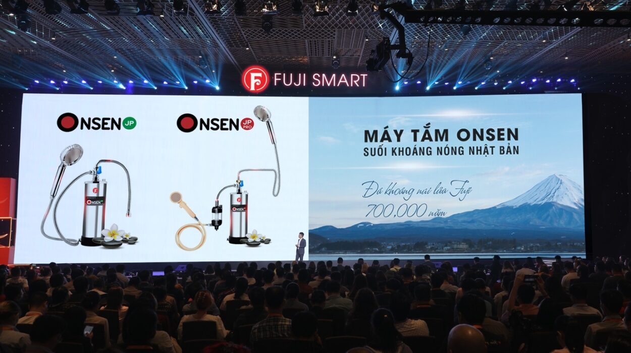 Lễ ra mắt máy tắm onsen thương hiệu Fuji Smart ngày 10/12. Ảnh: Fuji Smart