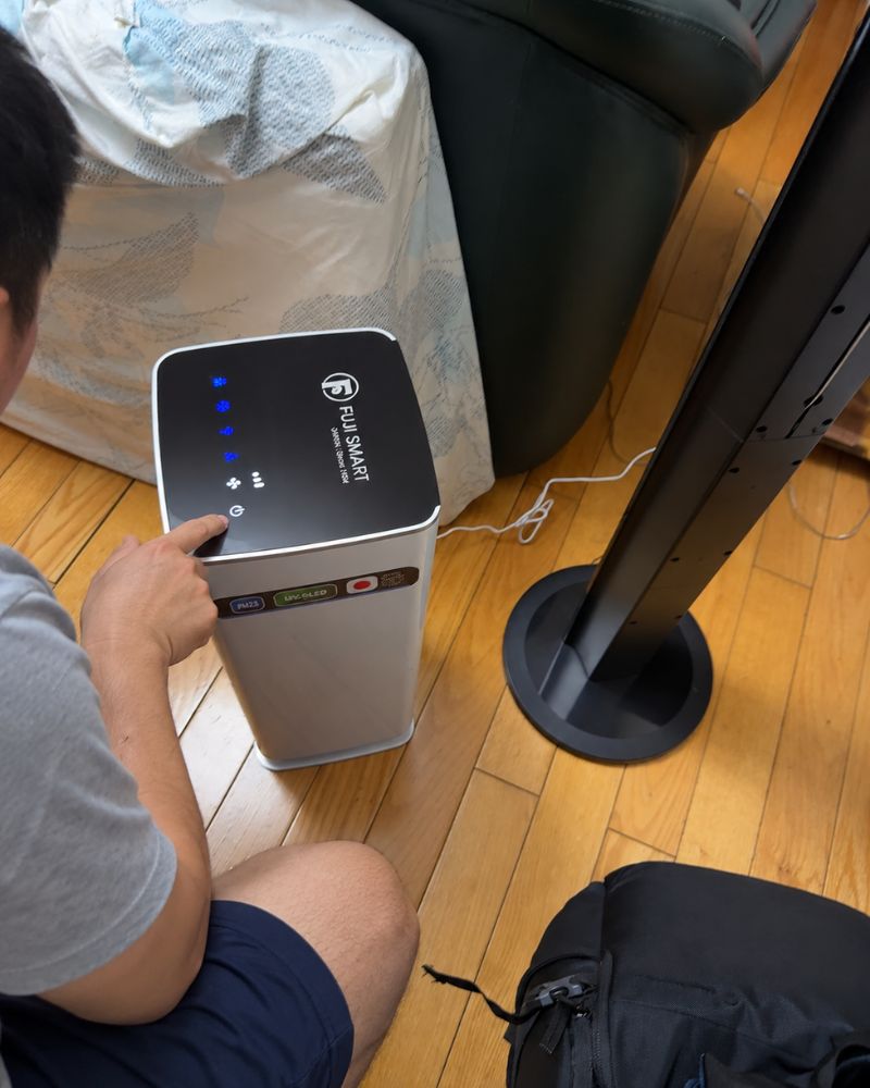 Máy lọc khử trùng không khí không thay lõi FUJI SMART AX-M14000 47 Khách hàng sử dụng máy lọc không khí FUJI SMART AX-M14000 tại nhà