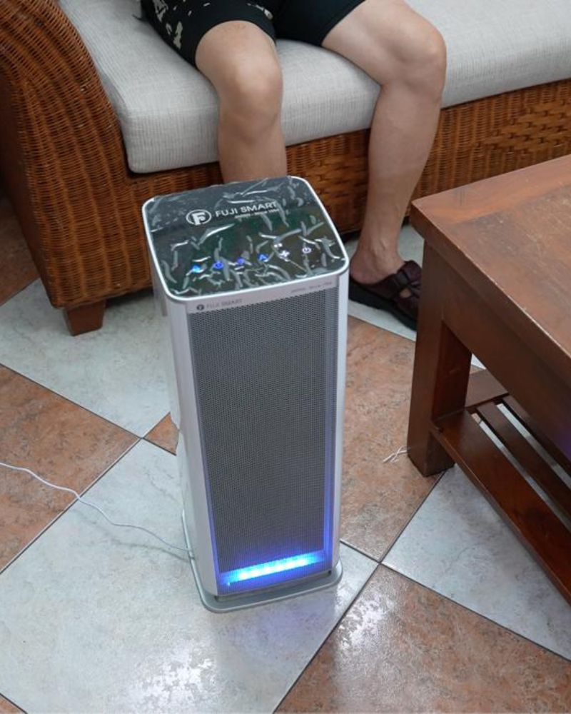 Máy lọc khử trùng không khí không thay lõi FUJI SMART AX-M14000 48 Khách hàng sử dụng máy lọc không khí FUJI SMART AX-M14000 tại nhà