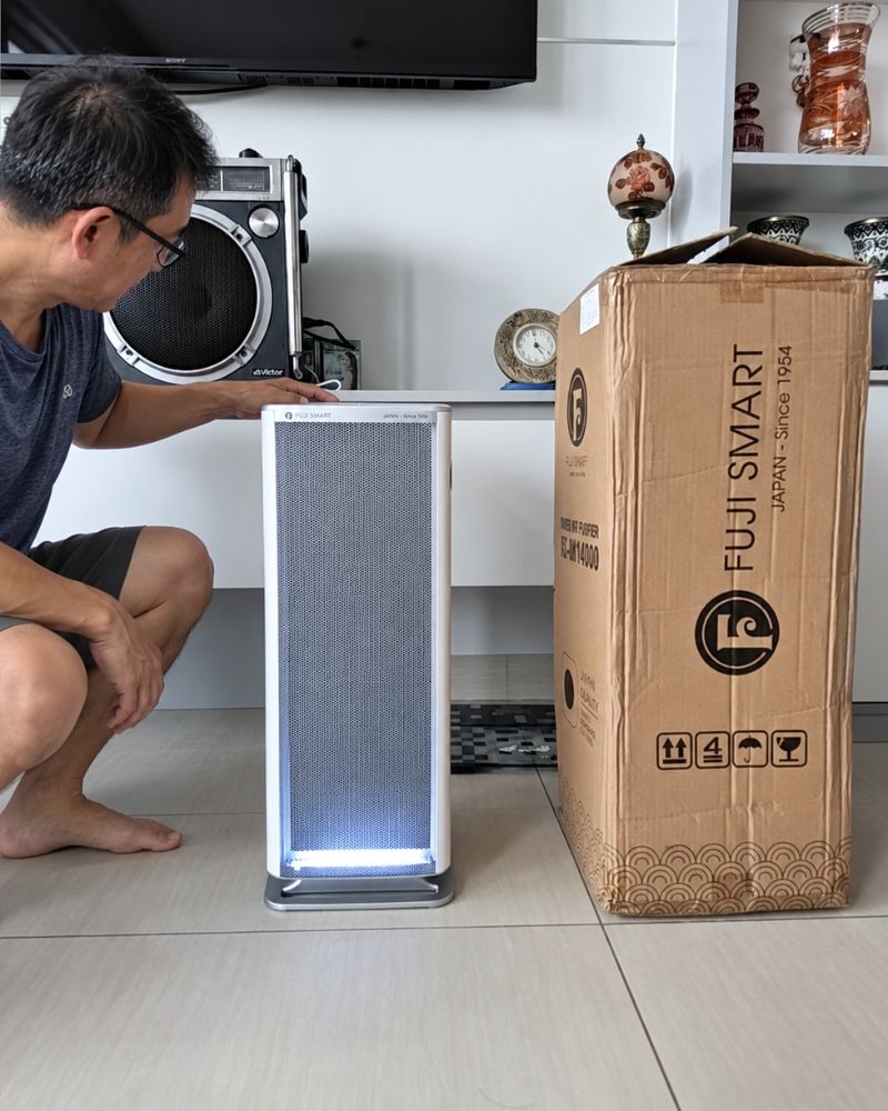 Máy lọc khử trùng không khí không thay lõi FUJI SMART AX-M14000 49 Khách hàng sử dụng máy lọc không khí FUJI SMART AX-M14000 tại nhà