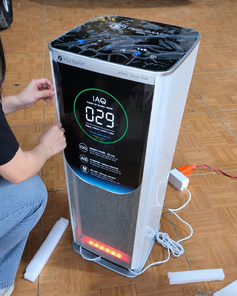 Máy lọc khử trùng không khí không thay lõi FUJI SMART AX-M14000 35 Khách hàng sử dụng máy lọc không khí FUJI SMART AX-M14000 tại nhà